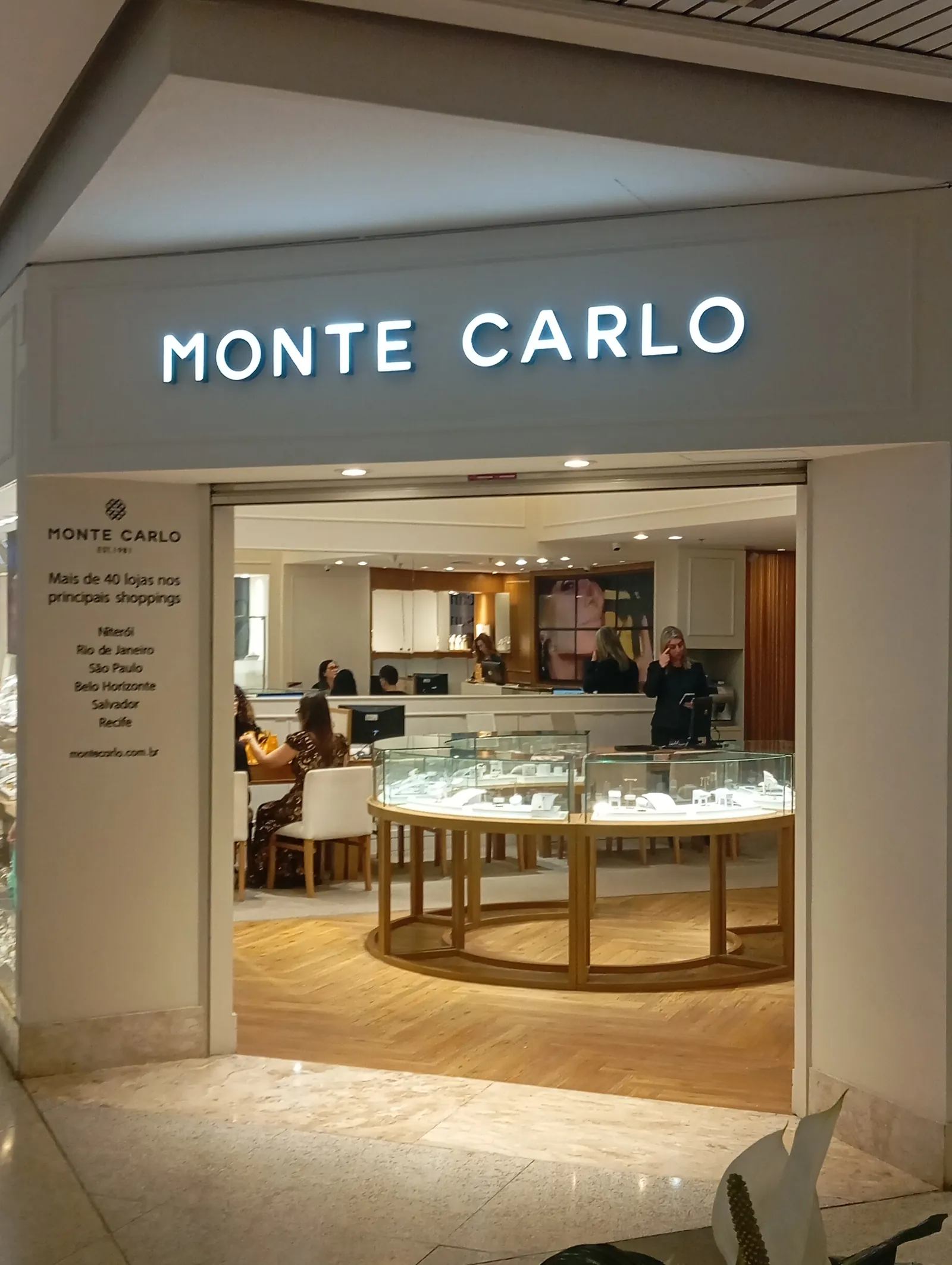 Monte Carlo Joias Niterói